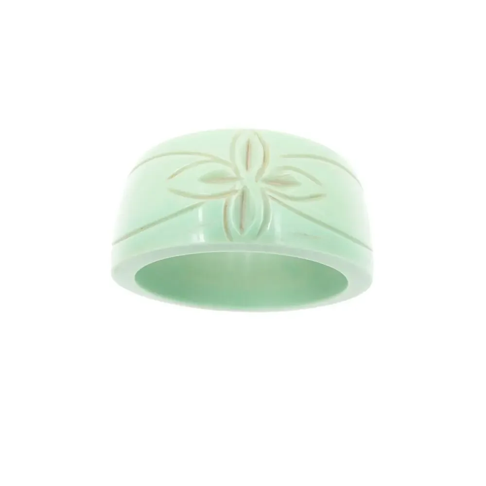 Vintage 1930s–40s Carved Mint Green Bakelite Bangle